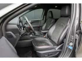 Ford Kuga (2023) thumbnail 4