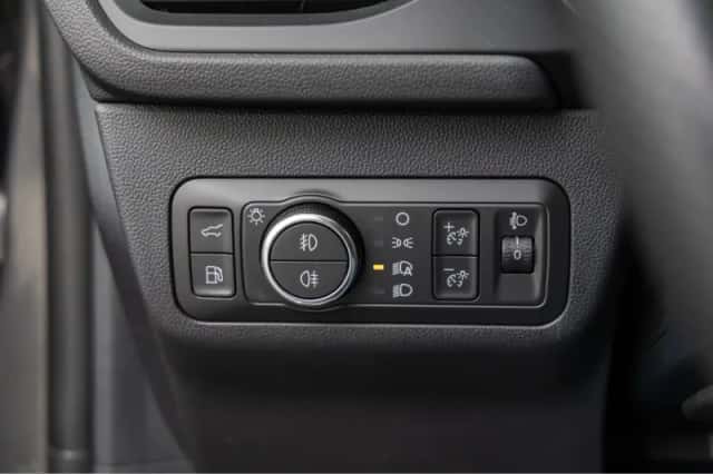 Ford Kuga (2023) thumbnail 34