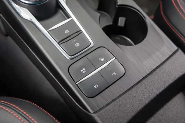Ford Kuga (2023) thumbnail 36