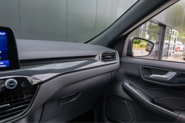 Ford Kuga (2023) thumbnail 37