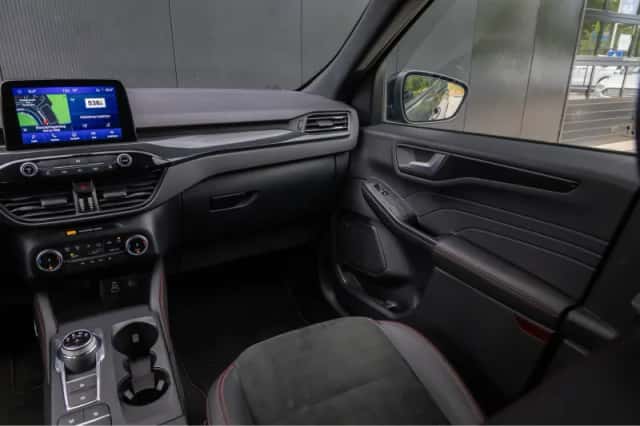 Ford Kuga (2023) thumbnail 40