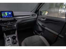 Ford Kuga (2023) thumbnail 40