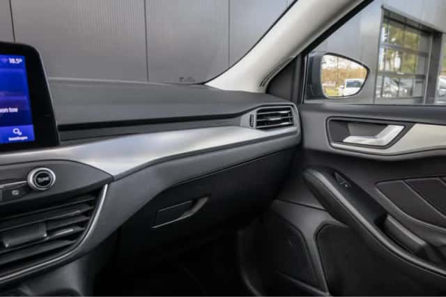 Ford Focus (2020) thumbnail 21