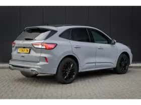 Ford Kuga (2023) thumbnail 2
