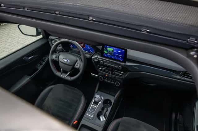 Ford Kuga (2023) thumbnail 12
