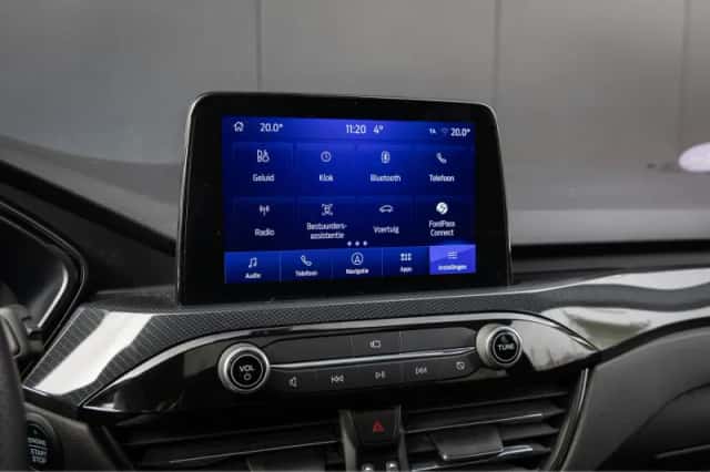 Ford Kuga (2023) thumbnail 25