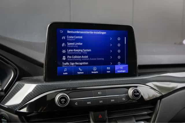 Ford Kuga (2023) thumbnail 27
