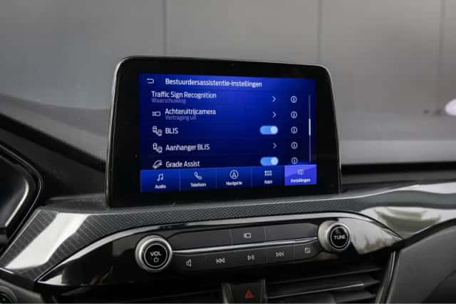 Ford Kuga (2023) thumbnail 28