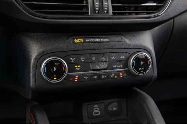 Ford Kuga (2023) thumbnail 32