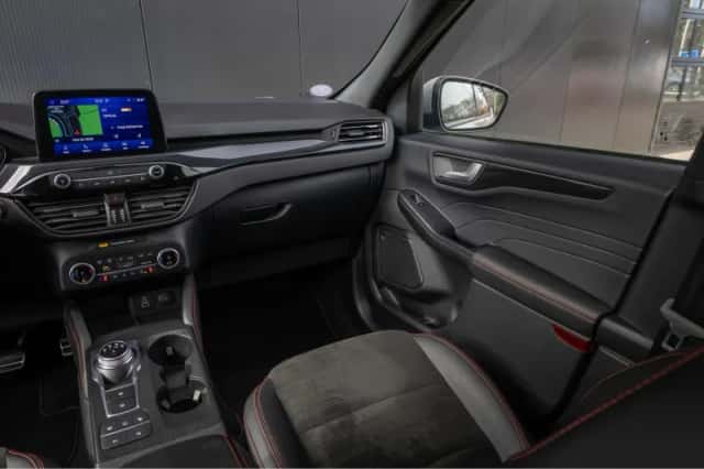 Ford Kuga (2023) thumbnail 43