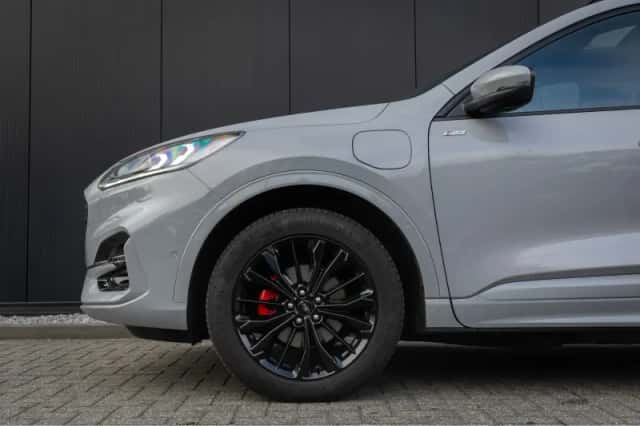 Ford Kuga (2023) thumbnail 48
