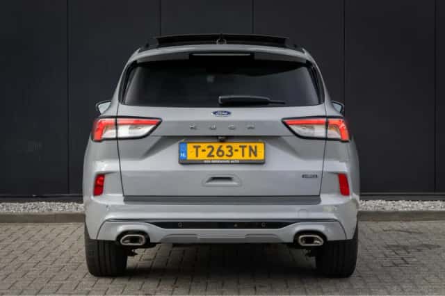 Ford Kuga (2023) thumbnail 6