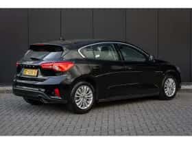 Ford Focus (2019) thumbnail 2