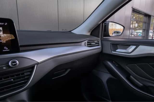 Ford Focus (2019) thumbnail 32