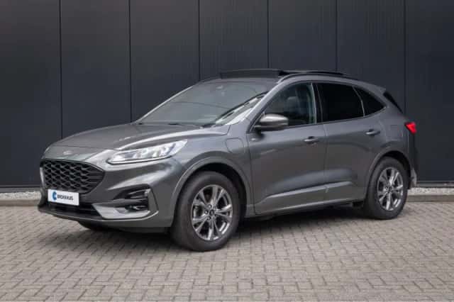 Ford Kuga (2023) thumbnail 1