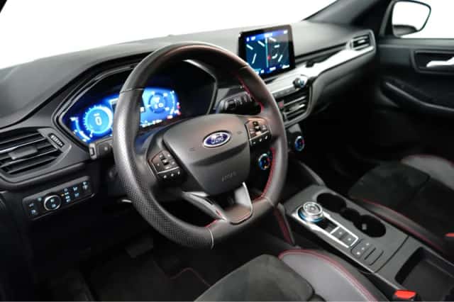 Ford Kuga (2023) thumbnail 11