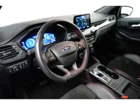Ford Kuga (2023) thumbnail 11