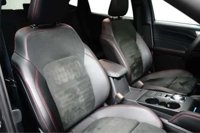 Ford Kuga (2023) thumbnail 12