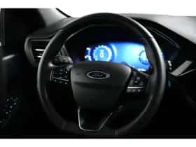 Ford Kuga (2023) thumbnail 13