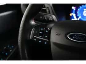 Ford Kuga (2023) thumbnail 15