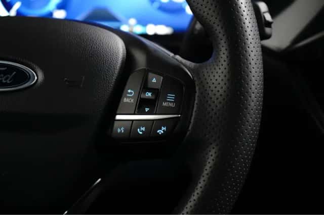 Ford Kuga (2023) thumbnail 16