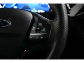 Ford Kuga (2023) thumbnail 16