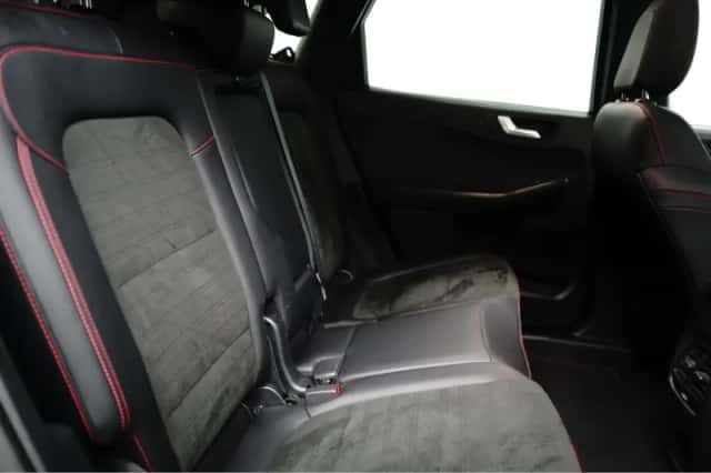 Ford Kuga (2023) thumbnail 23