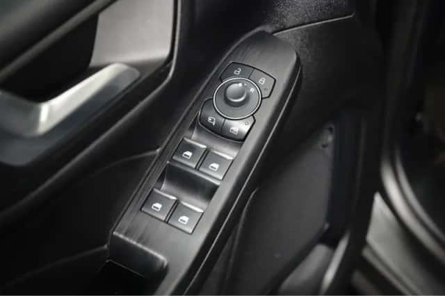 Ford Kuga (2023) thumbnail 26