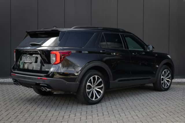 Ford Explorer (2024) thumbnail 2
