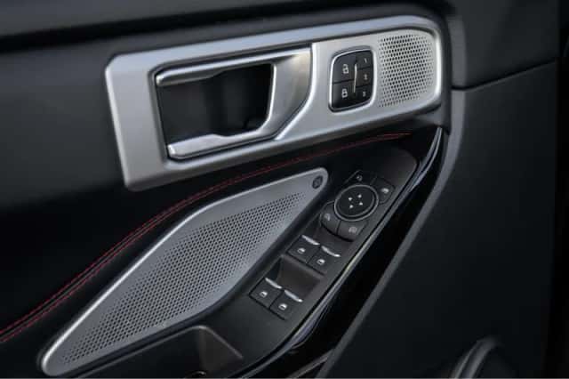 Ford Explorer (2024) thumbnail 32