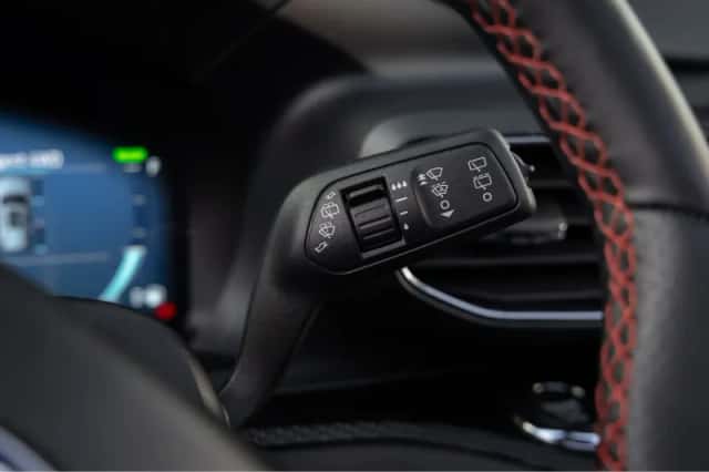 Ford Explorer (2024) thumbnail 35