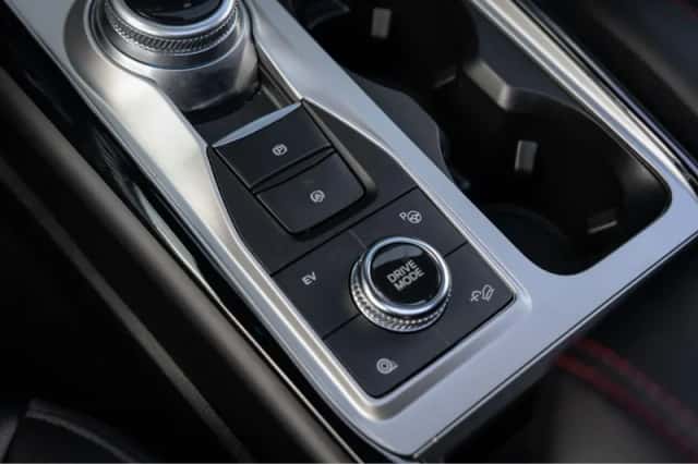 Ford Explorer (2024) thumbnail 37