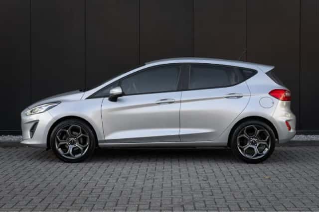 Ford Fiesta (2019) thumbnail 4