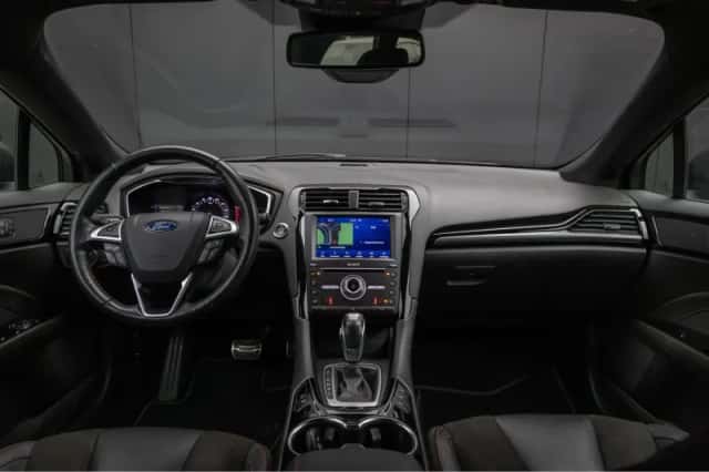 Ford Mondeo (2021) thumbnail 2