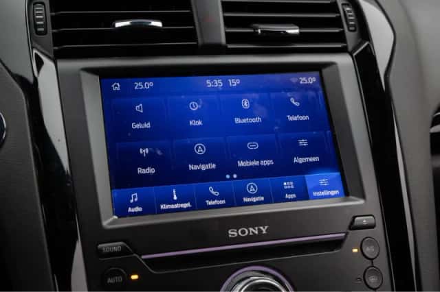 Ford Mondeo (2021) thumbnail 32