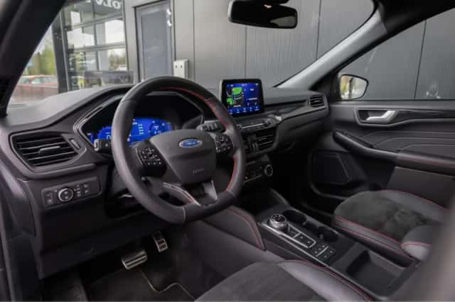 Ford Kuga (2023) thumbnail 11