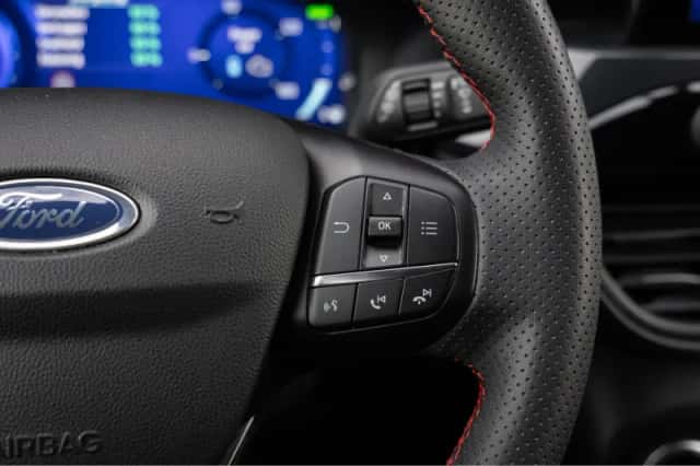 Ford Kuga (2023) thumbnail 13