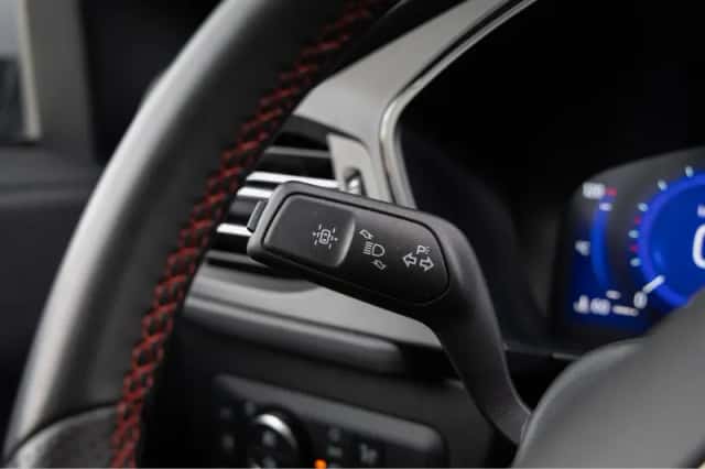 Ford Kuga (2023) thumbnail 14