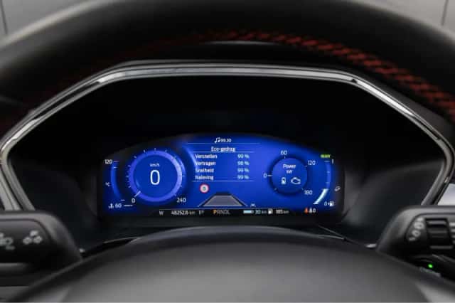Ford Kuga (2023) thumbnail 17