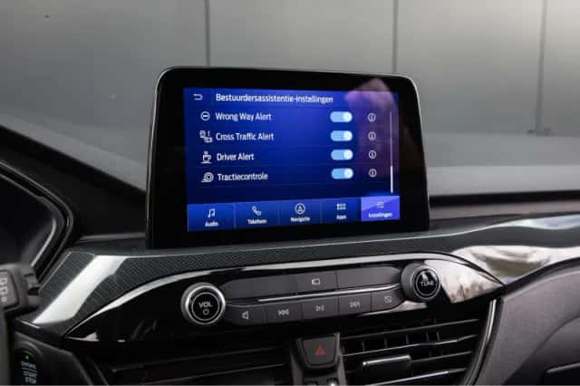Ford Kuga (2023) thumbnail 29