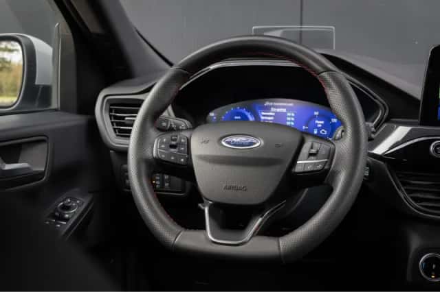 Ford Kuga (2023) thumbnail 30