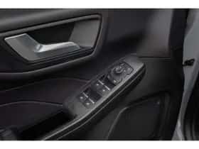 Ford Kuga (2023) thumbnail 41