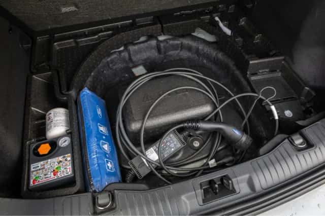 Ford Kuga (2023) thumbnail 43