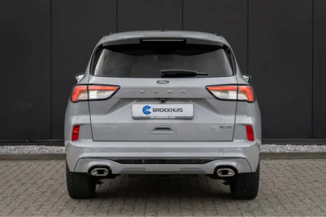Ford Kuga (2023) thumbnail 4