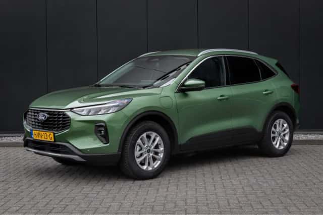 Ford Kuga (2025) thumbnail 1