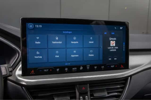 Ford Kuga (2025) thumbnail 18