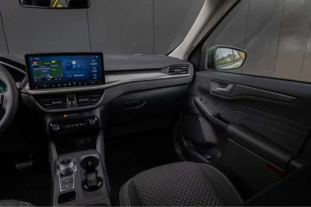 Ford Kuga (2025) thumbnail 28