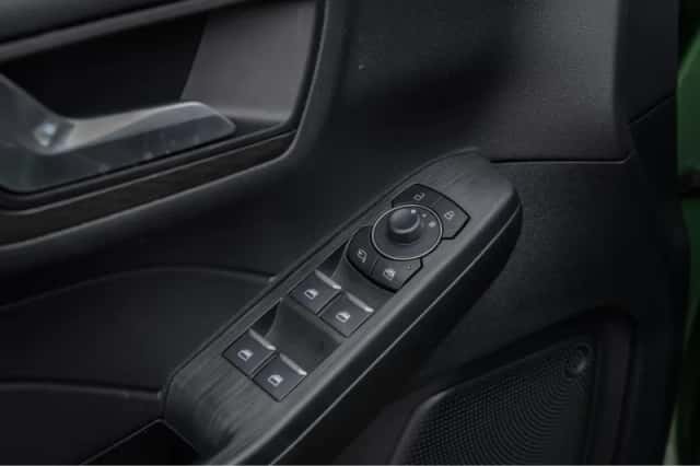 Ford Kuga (2025) thumbnail 33