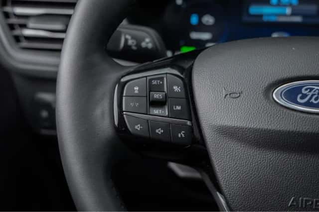 Ford Kuga (2025) thumbnail 36