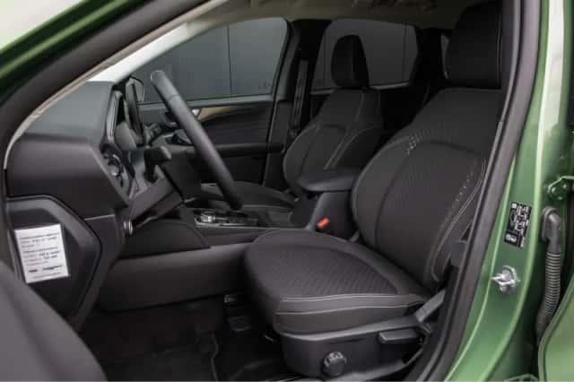 Ford Kuga (2025) thumbnail 6
